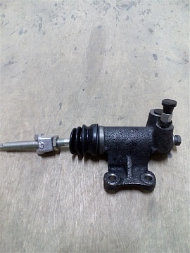 Цилиндр сцепления раб. ГАЗ-53,66,3307, ПАЗ со штоком (ГАЗ)
