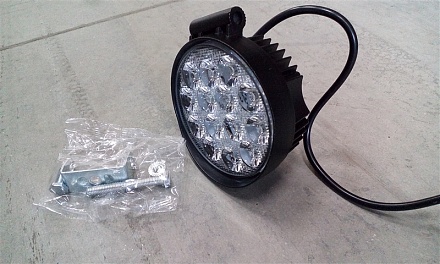 Фара светодиод. дополнит. 14 LED 42 Вт, 10-24 В, кругая, направ. свет AE42R-14LED-55HC