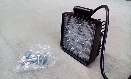 Фара светодиод. дополнит.  9 LED 27 Вт, 10-24 В, квадрат, рассеивамый свет AE27S-9LED-55PC